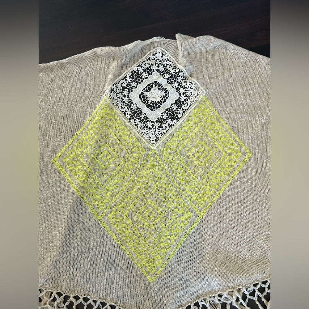 Blu Pepper size medium tan and neon kimono/coverup new!